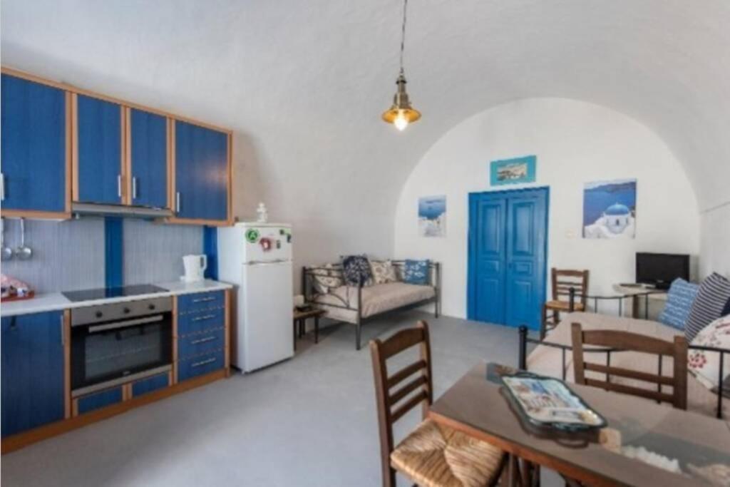 Easy Going Santorini House Lägenhet Éxo Goniá Exteriör bild