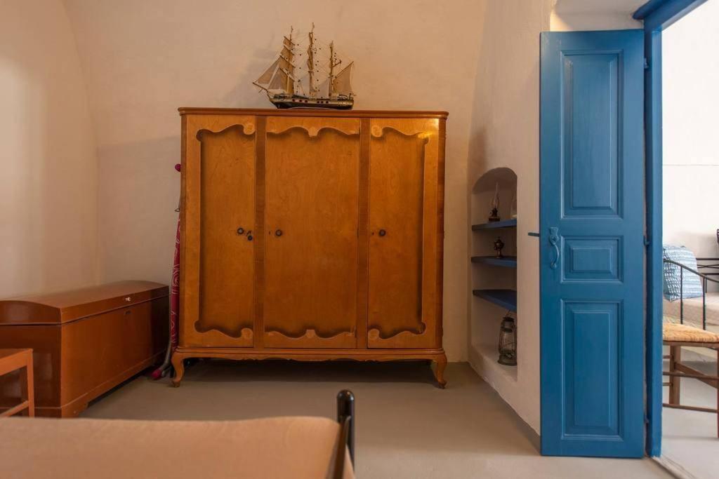 Easy Going Santorini House Lägenhet Éxo Goniá Exteriör bild